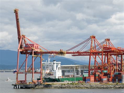 East Van residents push for provincial review of port expansion project ...