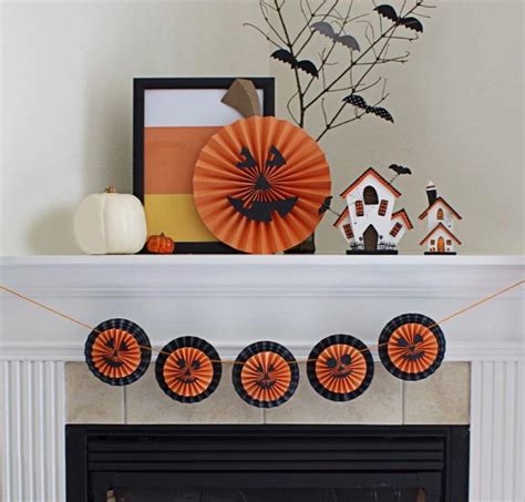 Paper Pumpkin DIY Garland | AllFreePaperCrafts.com