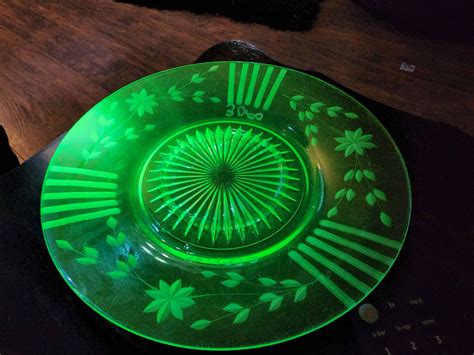 I've heard of these Uranium plates but never found a real one till ...