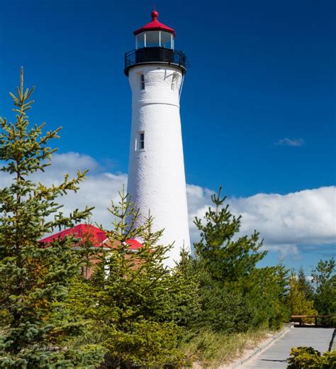 Discover 14 Unique Michigan Lighthouses You Can Stay In - My Michigan ...