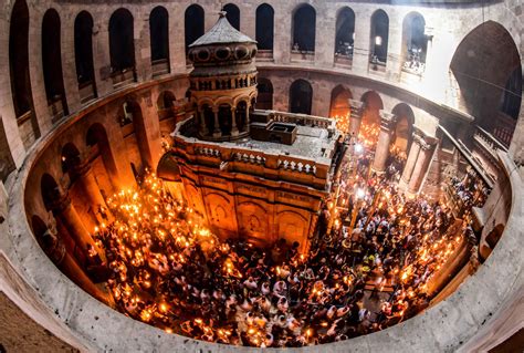 In Pictures: Orthodox Christians in Jerusalem attend Holy Fire ceremony ...