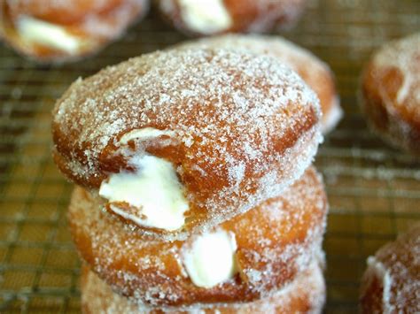 Hungry Hungry Highness: Cream-Filled Donuts