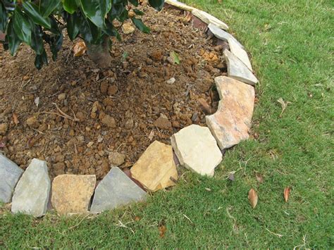 DIY Circular Natural Stone Border for Formal Gardens | RenoCompare