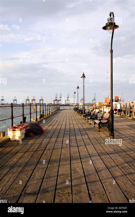 The pier harwich hi-res stock photography and images - Alamy