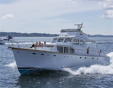 HUCKINS YACHTS | CUSTOM YACHT BUILDERS AND BOAT SERVICE