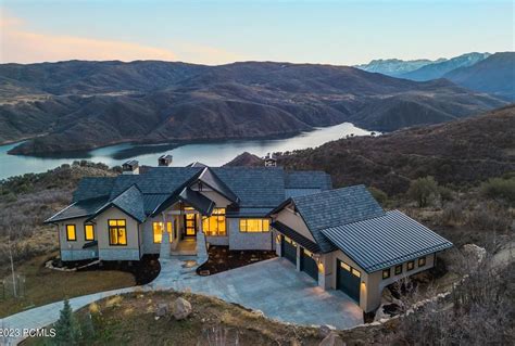 Utah New Build With Stunning Mountain Views (PHOTOS)