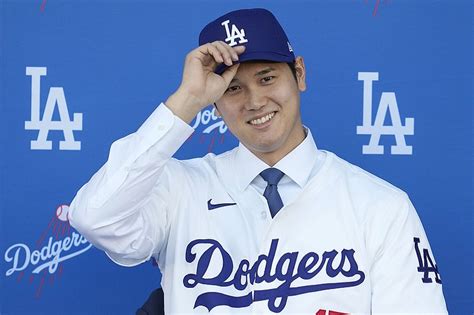 Dodgers’ Shohei Ohtani elusive on nature of recent 'procedure ...