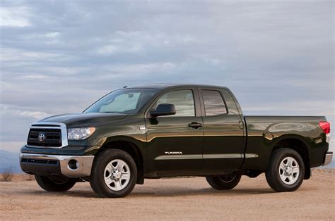 2013 Toyota Tundra Double Cab 4x4 - Editors' Notebook - Automobile Magazine