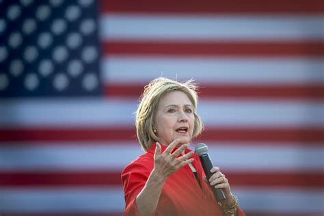 Hillary Clinton Discusses Women's Rights With Activists In 'Makers ...