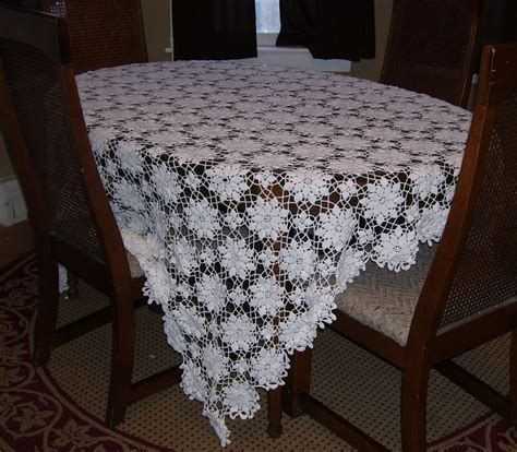 vintage crochet table cloth | Vintage crochet, Decor, Table cloth