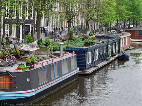 Amsterdam houseboats - a surprisingly child-friendly option - Amsterdam ...