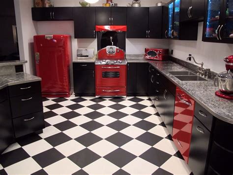 How to Decorate Your Kitchen in Retro Diner Style Without Spending A ...