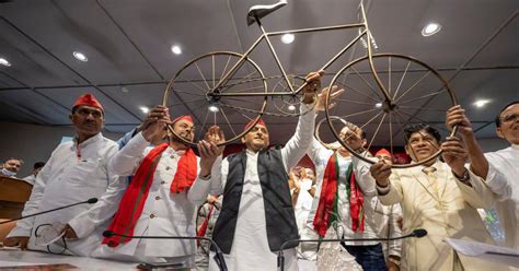 Has Akhilesh Yadav found a way to unite a divided Samajwadi Party?