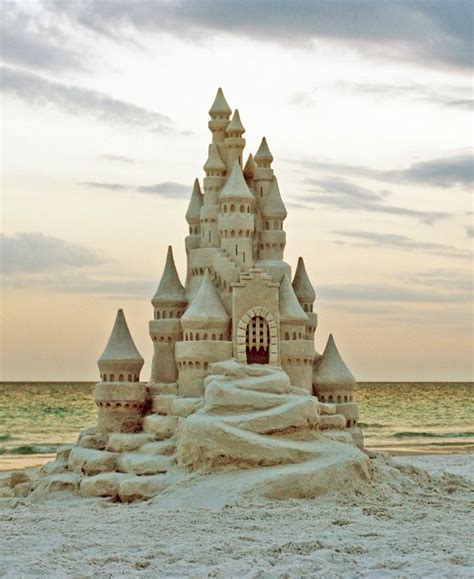 4 Tips for a Novice to Create Sand Sculptures Like a Pro Beach Sand Art, Beach Fun, Beach Sand ...