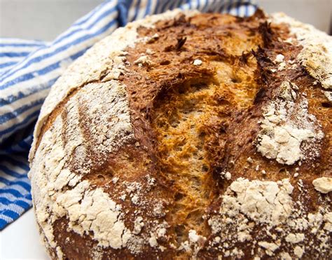 Easy sourdough rye bread recipe - Sourdough&Olives