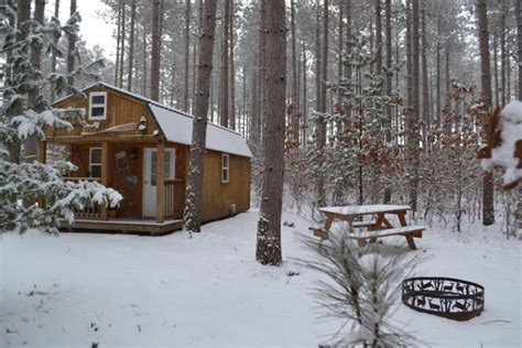 10 Cozy & Comfortable Wisconsin Tiny Home Vacation Rentals