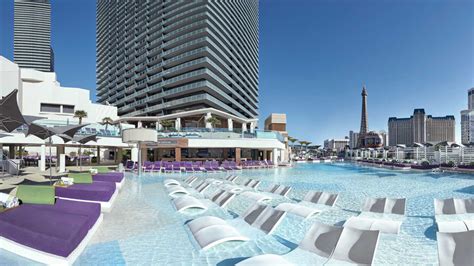 Las Vegas Luxury Hotel | Pool District | The Cosmopolitan