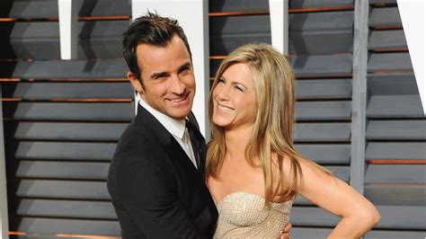 Jennifer Aniston, Justin Theroux Wedding Pictures, Wedding Dress ...