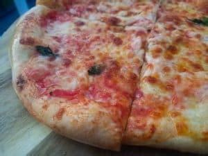 What is New York pizza? | What makes it different? | Find out here!