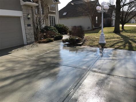 Put Concrete and Driveway Sealing on Your To-Do List | Rock Solid Seal