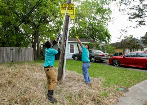 Bandit signs already are illegal. Miles bill would make them more costly