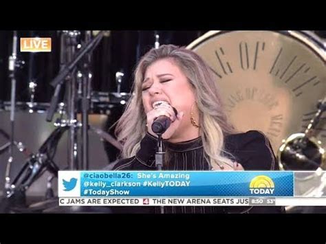 Kelly Clarkson - Walk Away - LIVE (Today Show) - YouTube