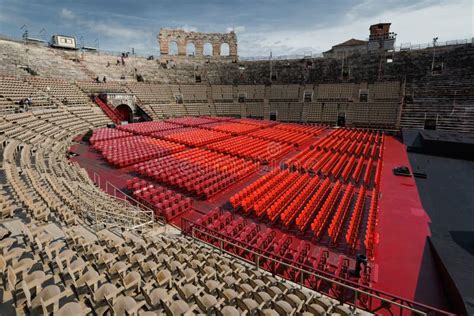 Arena di Verona, Italy editorial stock image. Image of italy - 184348189