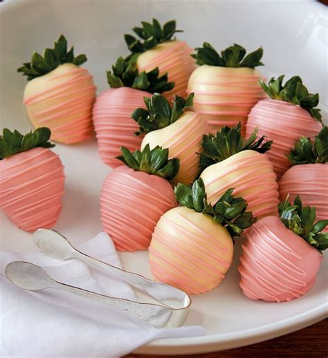 Pretty in Pink Chocolate-Covered Strawberries | Harry & David