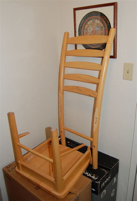 Busted chair | One of our dining room chairs came to an unti… | Flickr