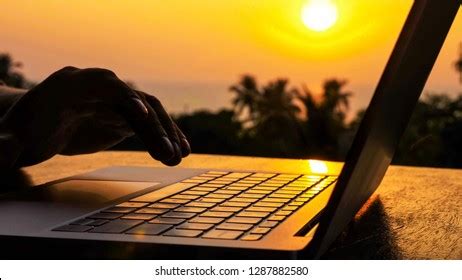 74,823 Silhouette laptop Images, Stock Photos & Vectors | Shutterstock