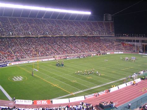 File:Commonwealth Stadium, Edmonton, August 2005.jpg - Wikipedia
