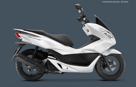 2015 Honda PCX 150 - Showing 2015-Honda-PCX-150-8.jpg