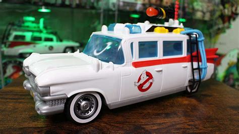 Hasbro's NEW Ghostbusters Afterlife Ecto-1 Playset (unboxing + review ...