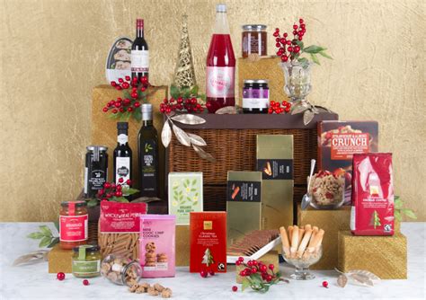 TOPAZ HORIZON: Frances Finds: delicious holiday hampers from Marks ...