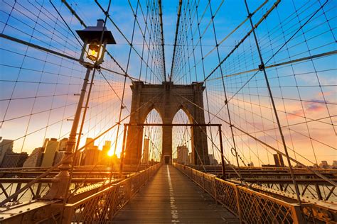 BROOKLYN BRIDGE WALKING TOUR: OCTOBER 28, 2023 - Wade Tours Bus Tours