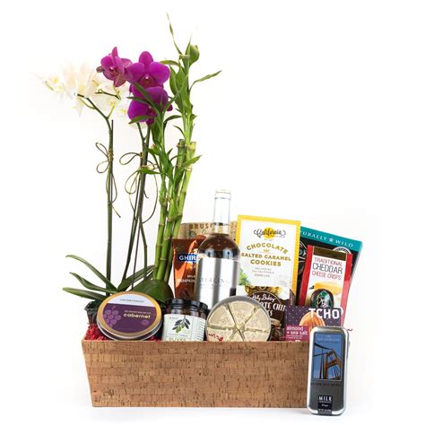 1800Flowers Wine Gift Baskets / 1 - Presents beautiful rose bunchies ™. - Sebastian Towner