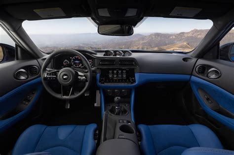 2023 Nissan Z Interior: Inside the New 400-HP Coupe | TractionLife