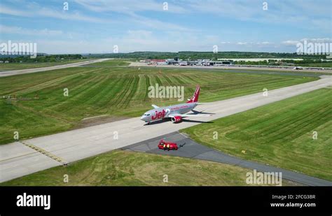 Leeds bradford airport terminal Stock Videos & Footage - HD and 4K Video Clips - Alamy