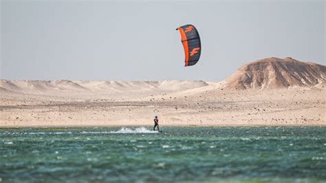 Kitesurfing in Dakhla 2020 covid 19 - YouTube