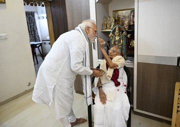 “My Mother is as simple as she is extraordinary”: PM Narendra Modi’s emotional blog as his ...