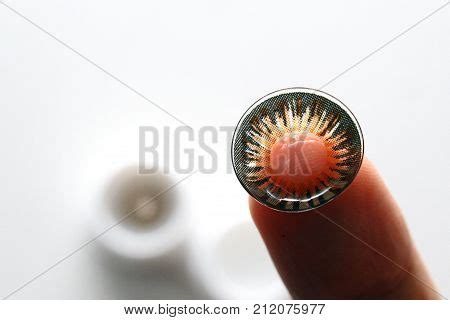 Contact Lens Image & Photo (Free Trial) | Bigstock