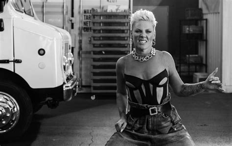 Pink Announces Fall North American Tour - GENRE IS DEAD!