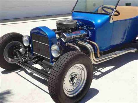 Ford T-Bucket Roadster - Cars-On-Line.com