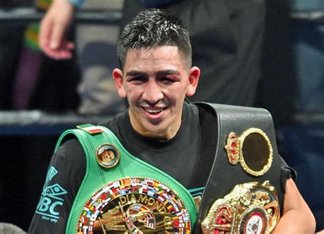 Fans agree that Leo Santa Cruz deserved nod over Abner Mares - The Ring