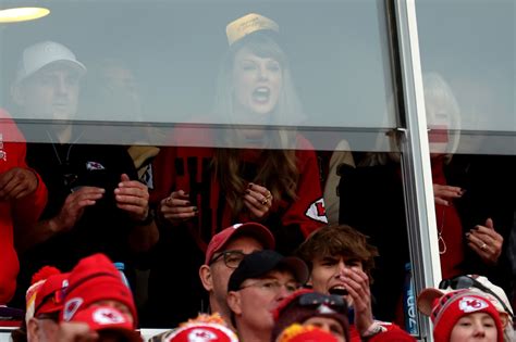 Taylor Swift In Kansas City–Again—To Cheer On Travis Kelce In The ...