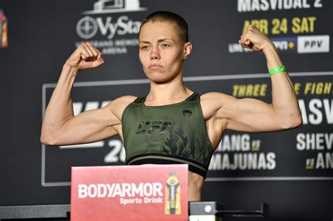 UFC 261 results: Rose Namajunas scores stunning head kick knockout over ...