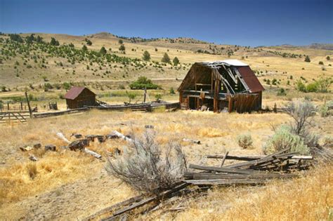 14 Spine-Chilling Ghost Towns in Oregon - Flavorverse