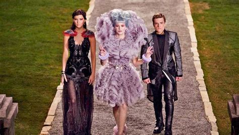 'The Hunger Games' Costumes: The Bold, High-Fashion Look Of 'Catching Fire'