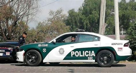 Mexico City patrol cars go for green and white color scheme