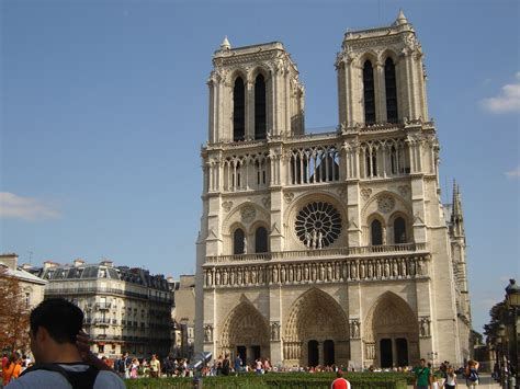File:Notre Dame de Paris (front side).jpg - Wikimedia Commons